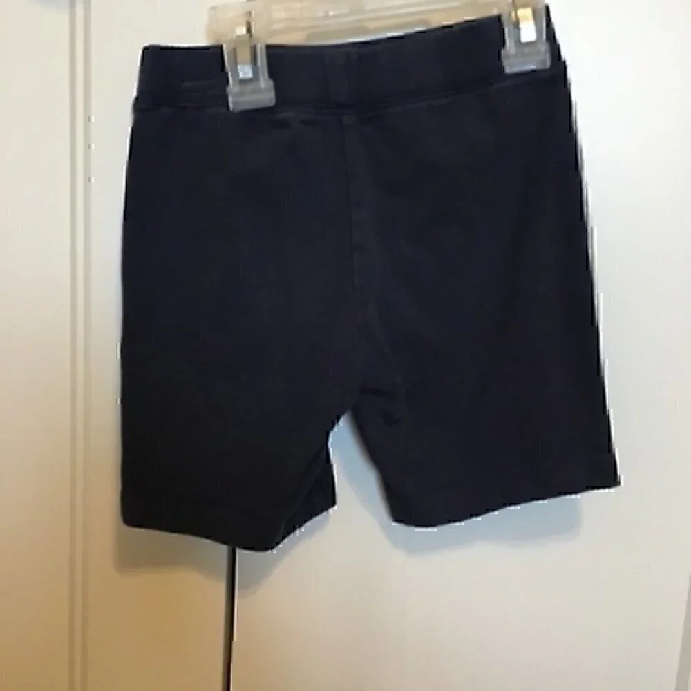 Carter’s Girls size 5T  navy shorts